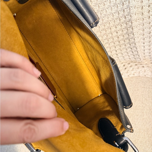 Coach Cargo Western Tabby EUC - Picture 14 of 14